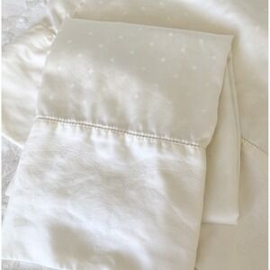 2 ROYAL SATEEN Ivory Off White DAMASK 100% EGYPTIAN COTTON King PILLOWCASES